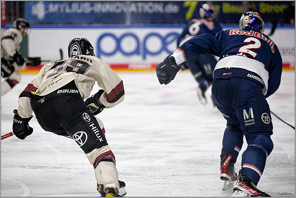 PENNY DEL;  Koelner Haie - EHC Red Bull Muenchen; Koeln, 18.03.2022
